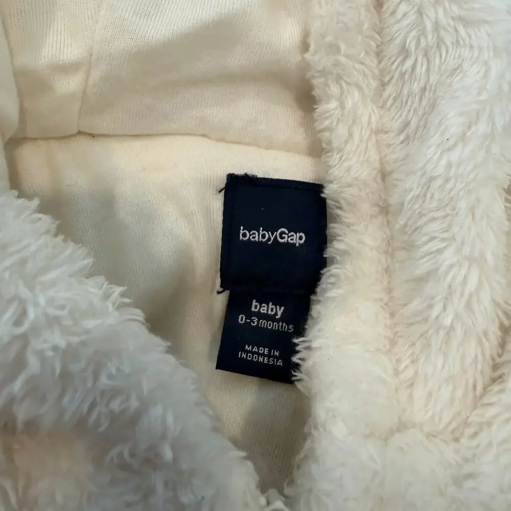 GAP baby sherpa